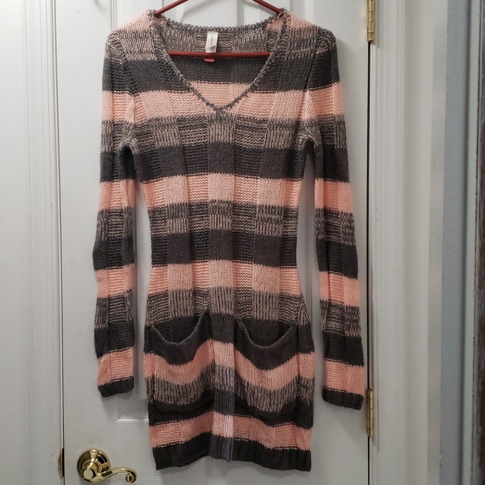 Pink a d gray stripped sweater